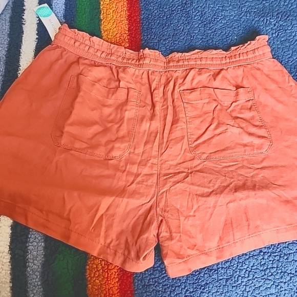 High rise linen pull on shorts - Picture 7 of 8